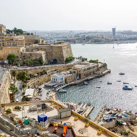 Postcard Penthouse By 360 Estates