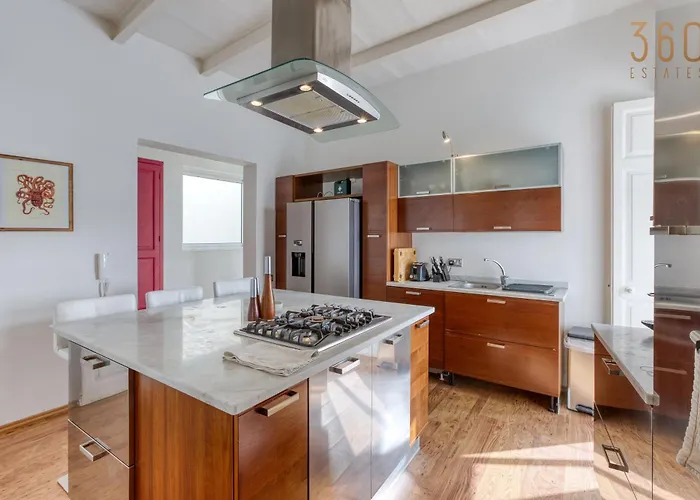 Postcard Penthouse By 360 Estates Lägenhet