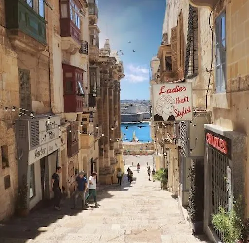 Postcard Penthouse By 360 Estates * Valletta