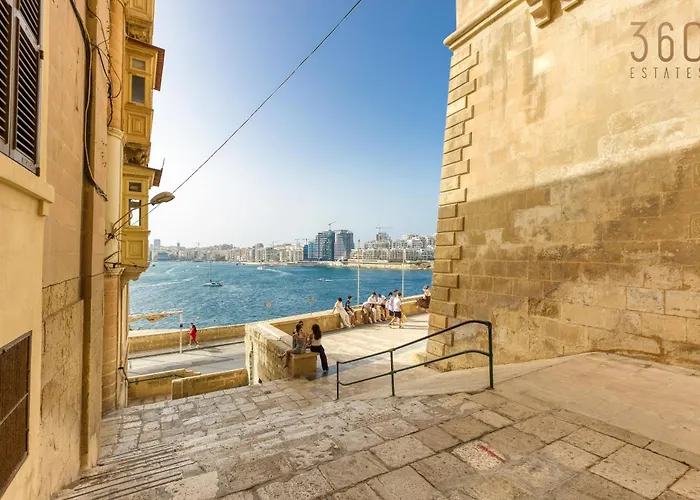 Postcard Penthouse By 360 Estates Apartment *