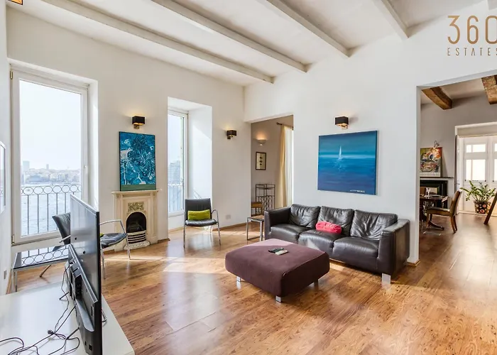 Postcard Penthouse By 360 Estates Apartment *