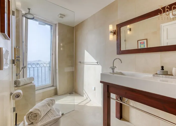 Postcard Penthouse By 360 Estates